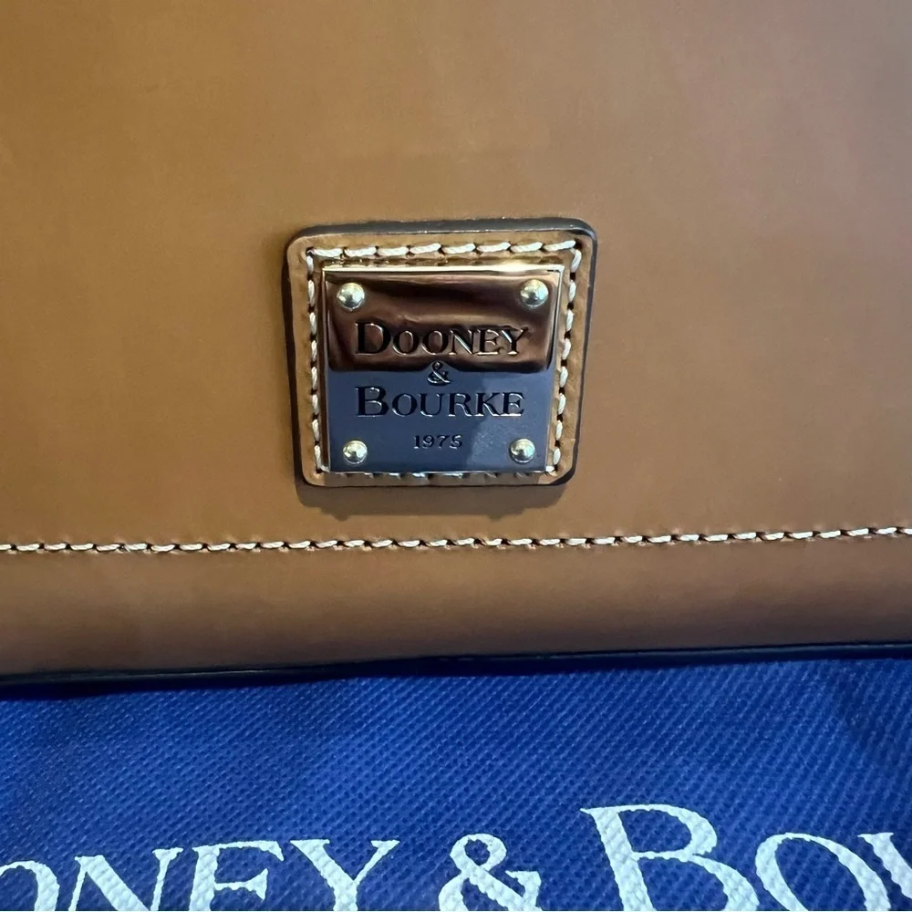 NWT Dooney & Bourke Nana All Leather Tote - Brown
